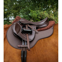 Load image into Gallery viewer, Close Contact Airtechnology Shockproof Wool Saddle Pad - GP/Jump Square