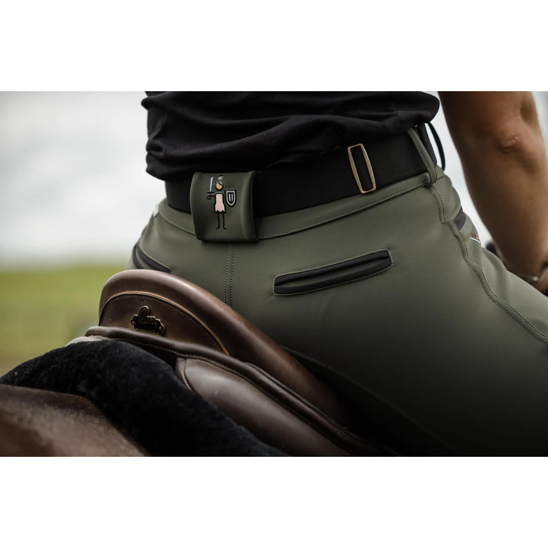 DW Endura Military Green Breech - Full Seat Grip - S (10)