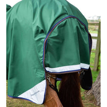Load image into Gallery viewer, Akoni 0g Turnout Rug with Classic Neck Cover