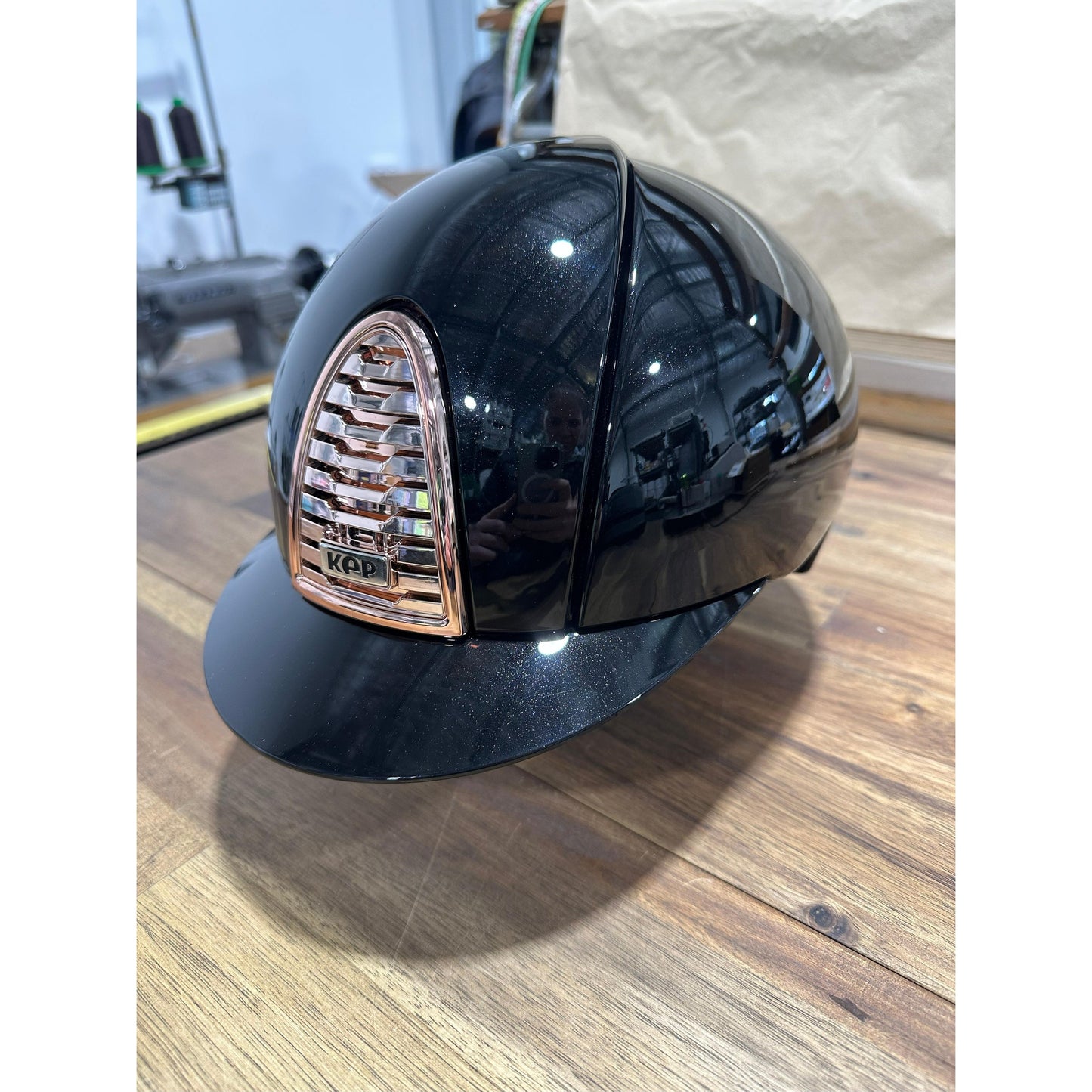 Cromo 2.0 Helmet - Polish Metal Black - Rose Gold - Medium Shell