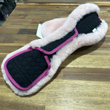 Load image into Gallery viewer, Design your own E.A Mattes Short Girth (Quilt)