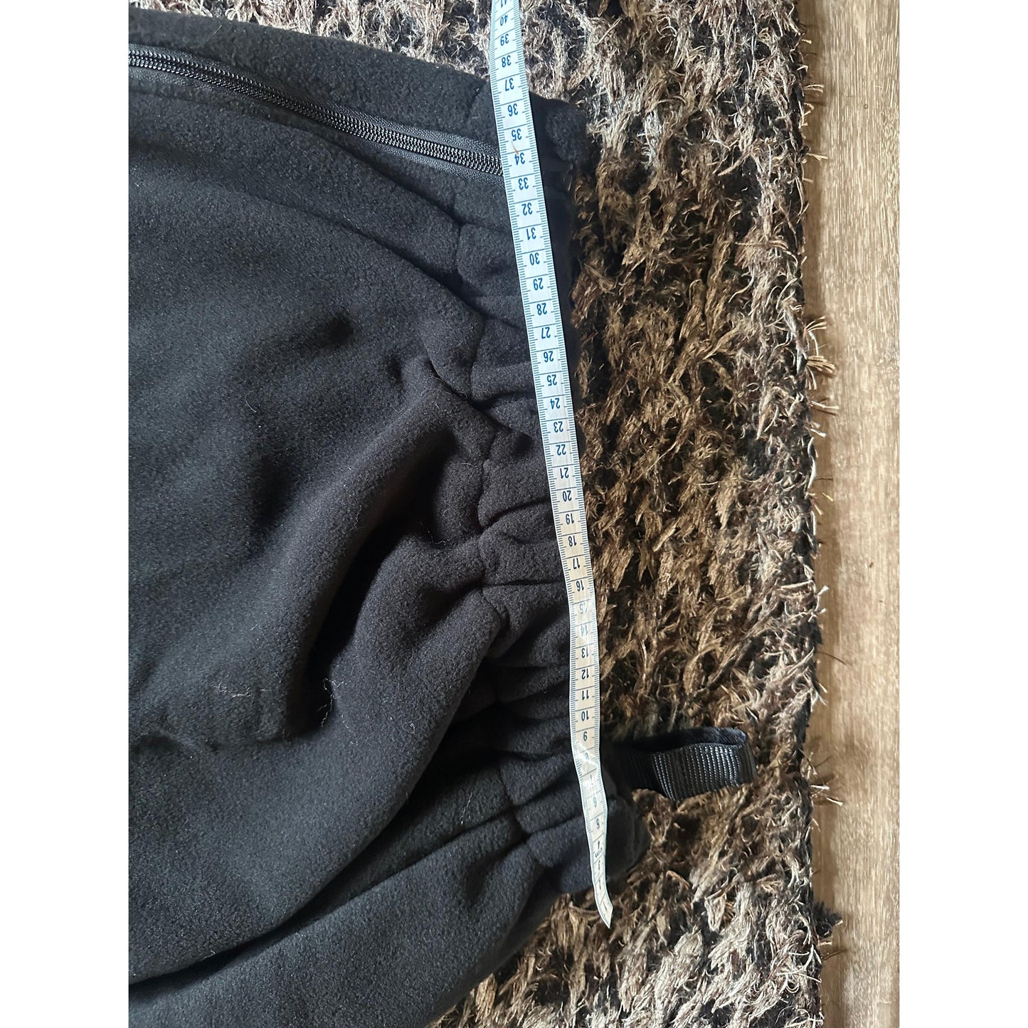 Black Fleece Neck Blanket - Universal Size