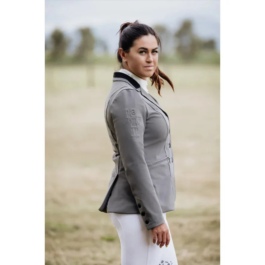 Performance Legacy Show Jacket