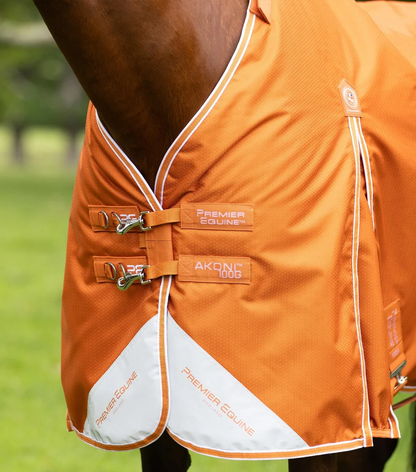 Akoni 100g Turnout Rug with Classic Neck Cover