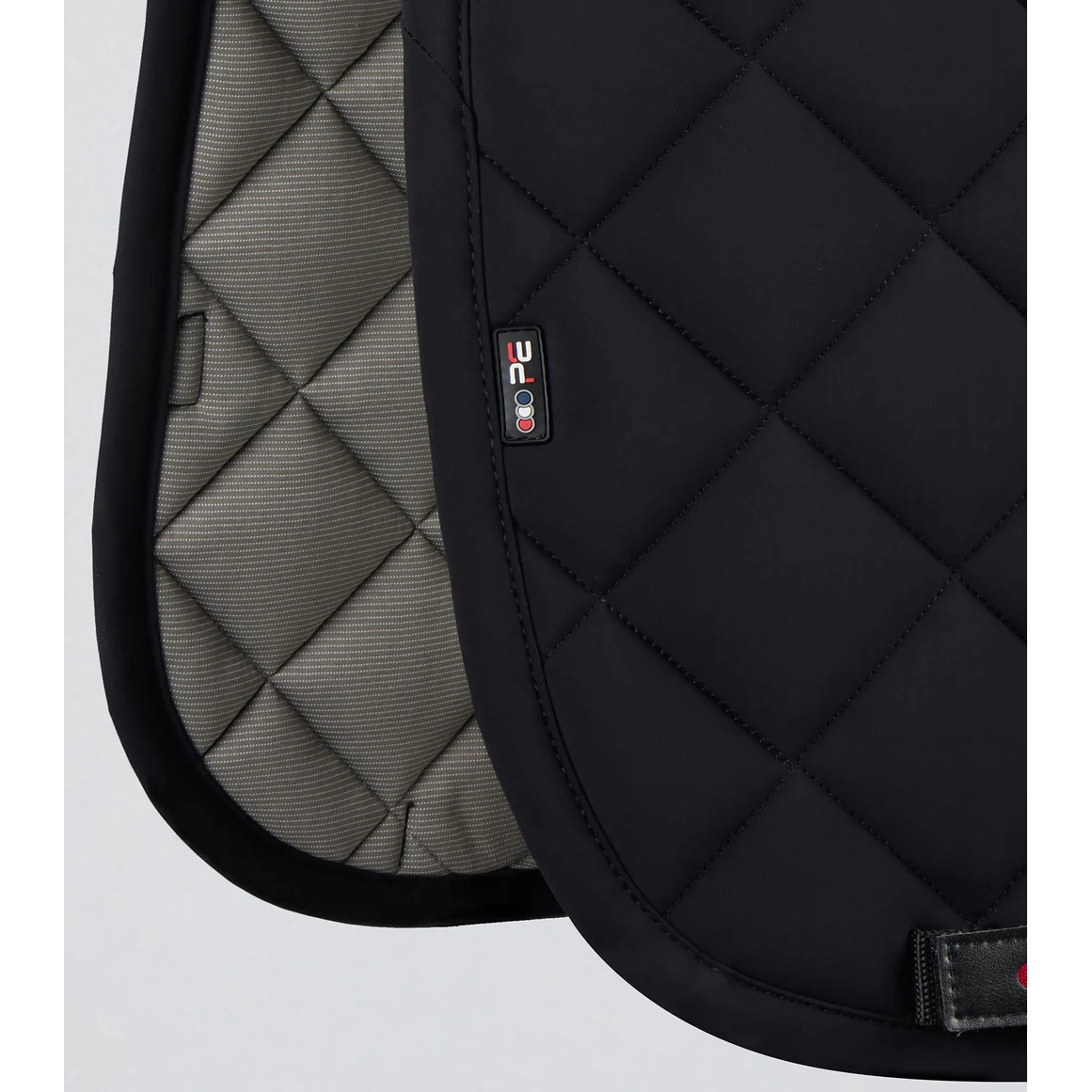 Atlas Close Contact Dressage Square