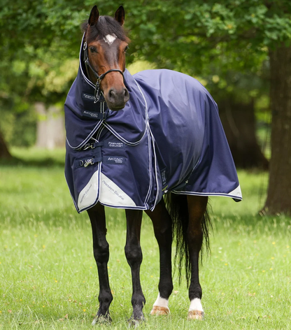 Akoni 100g Turnout Rug with Classic Neck Cover