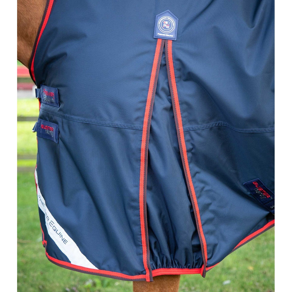 Buster Hardy 200g Half Neck Turnout Rug